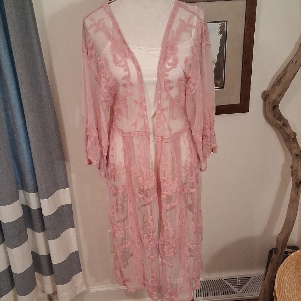 LC Lauren Conrad Sheer Pink Lace Robe